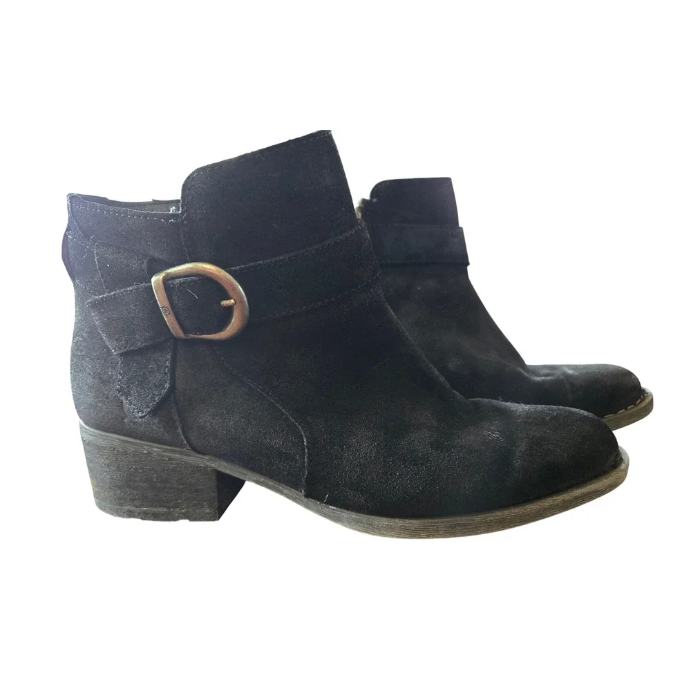Born black suede